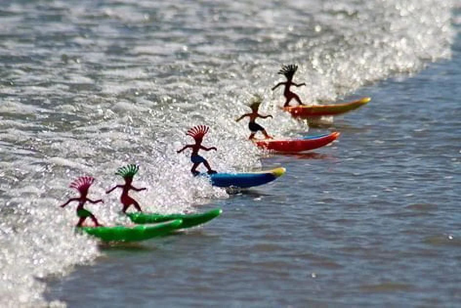 Wave Powered Mini-Surfer and Surfboard Toy H363576
