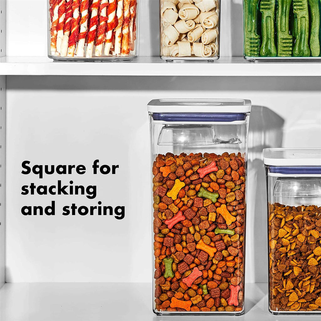 Pet Container with Scoop U51197