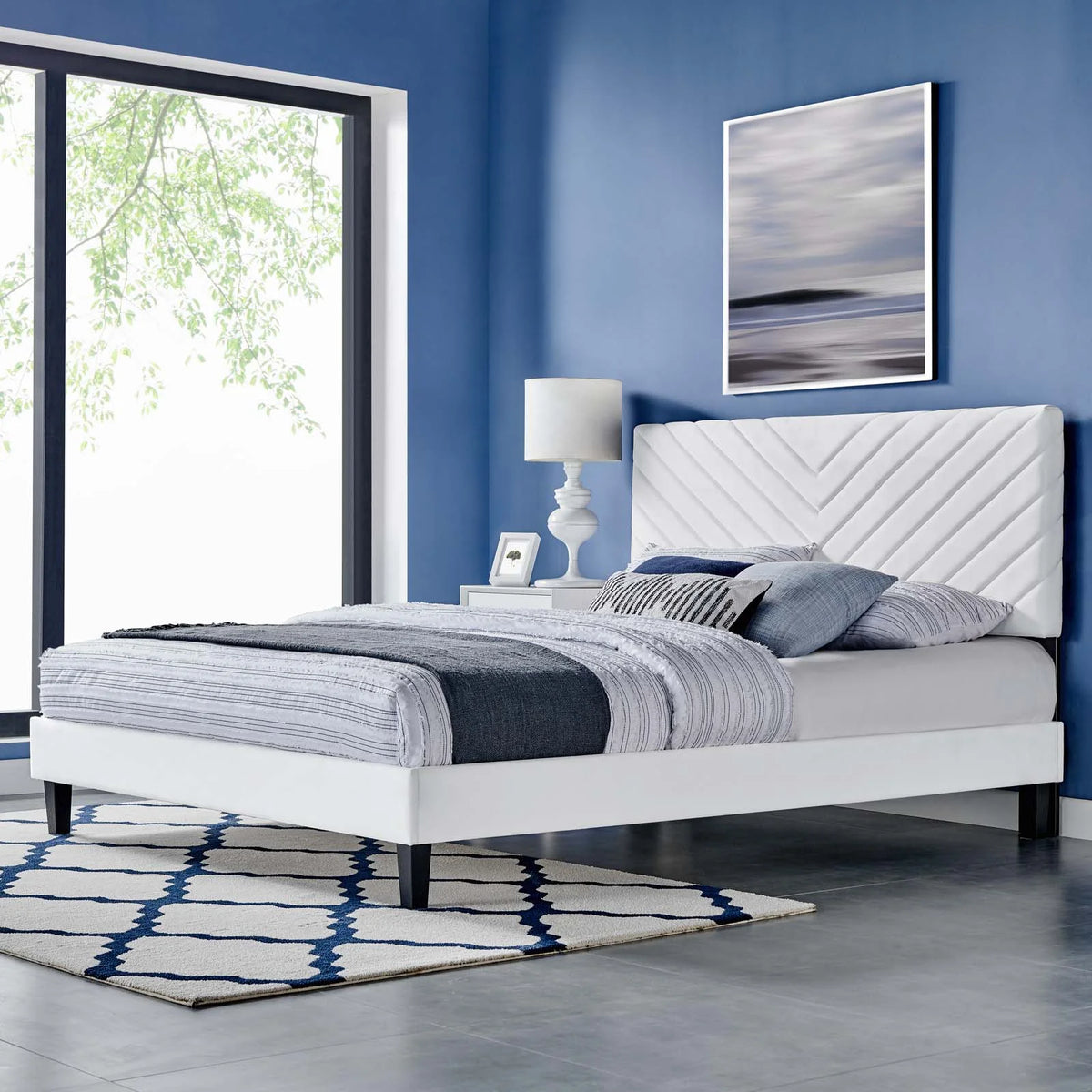 Queen Size White Velvet Platform Bed Frame H47731