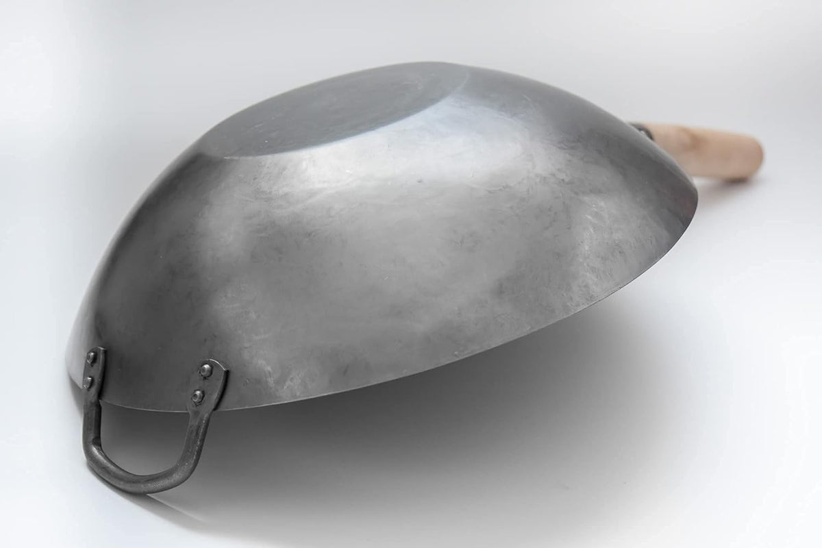 Flat Hand Hammered Carbon Steel Wok with Helper Handle 14 Inch C146