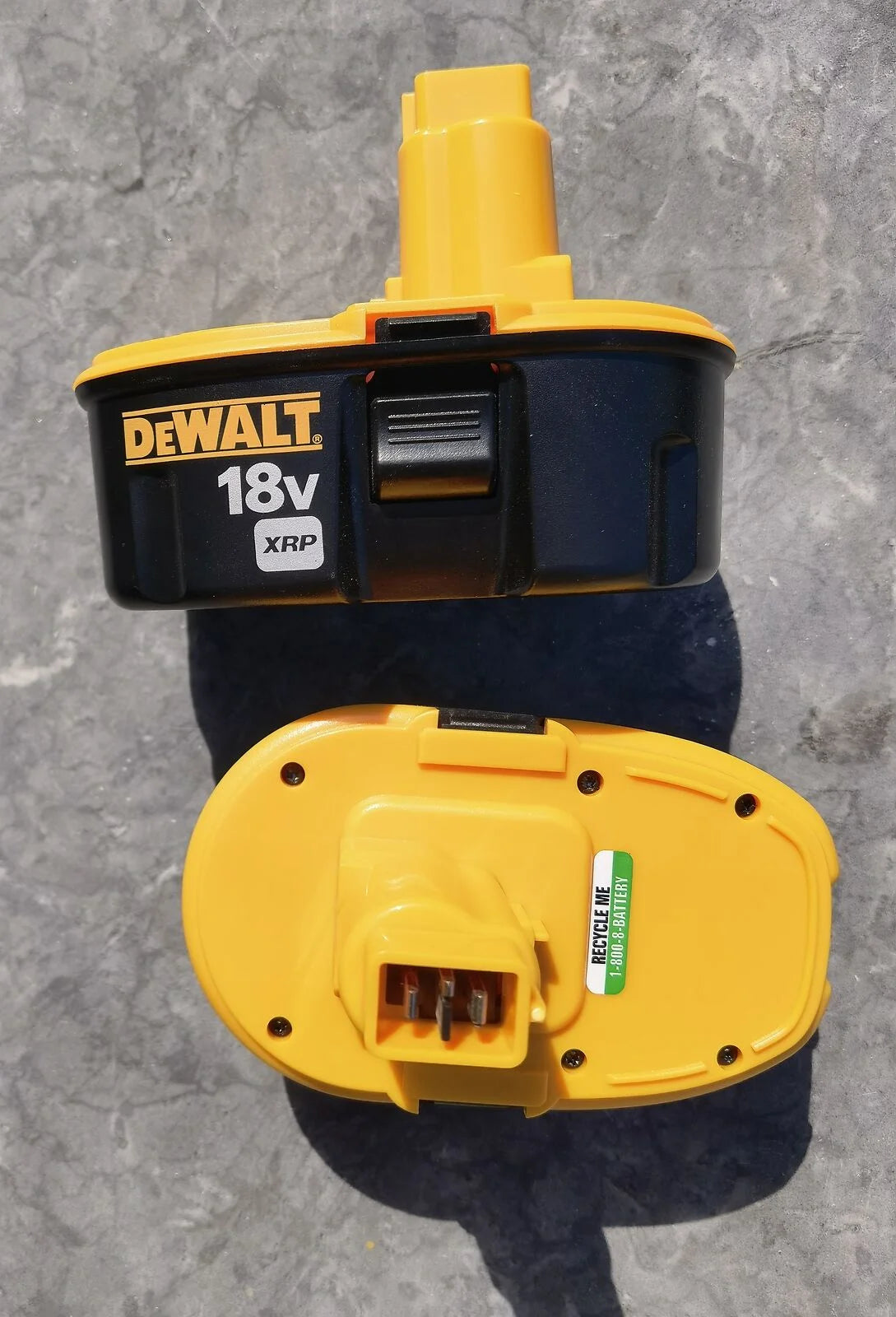 2 Pack 2.4Ah 18-Volt NiCd Battery Combo Pack W780