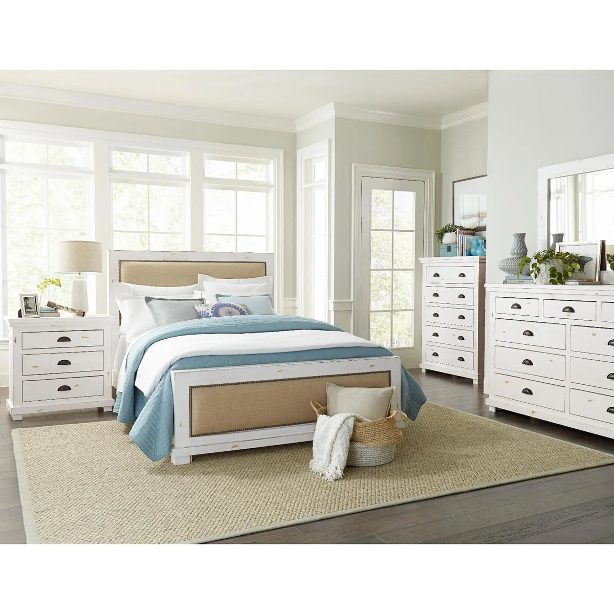 6 Drawer Media Chest in Distressed Pine W96931