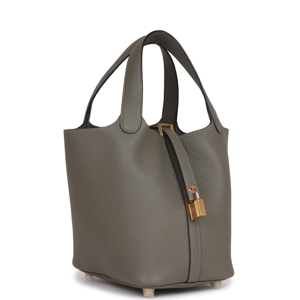 18 Clemence Leather Bucket Bag Q3048