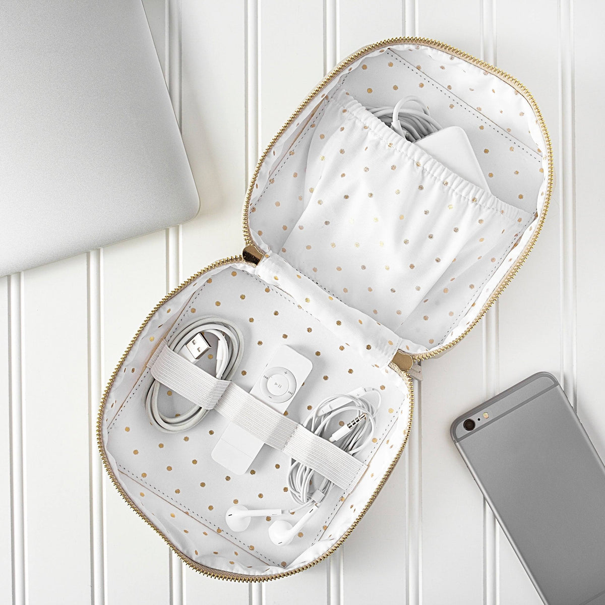 Pebble Travel Tech Case N2660